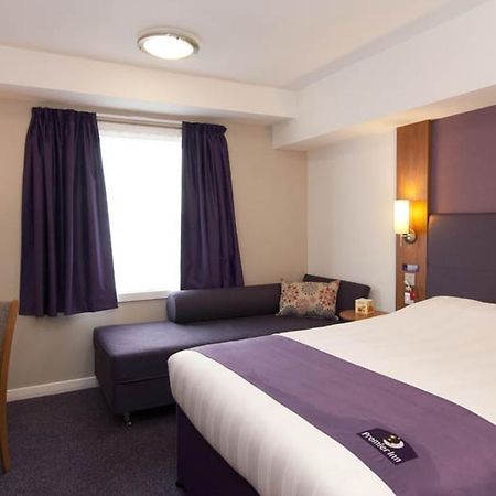 Premier Inn Norwich - Broadlands Park Buitenkant foto