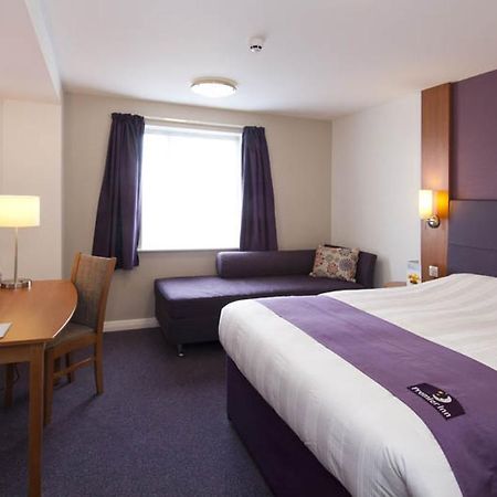 Premier Inn Norwich - Broadlands Park Buitenkant foto