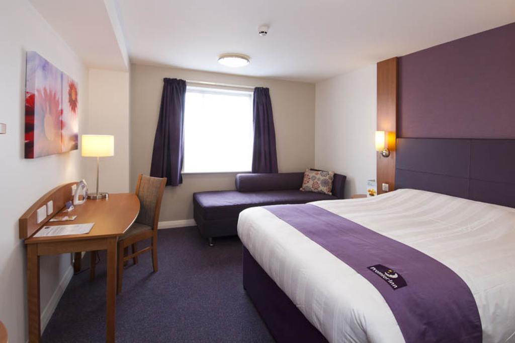 Premier Inn Norwich - Broadlands Park Buitenkant foto